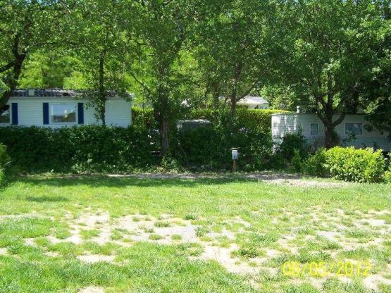 Parcela (90 m²), 1 coche + electricidad (10A)