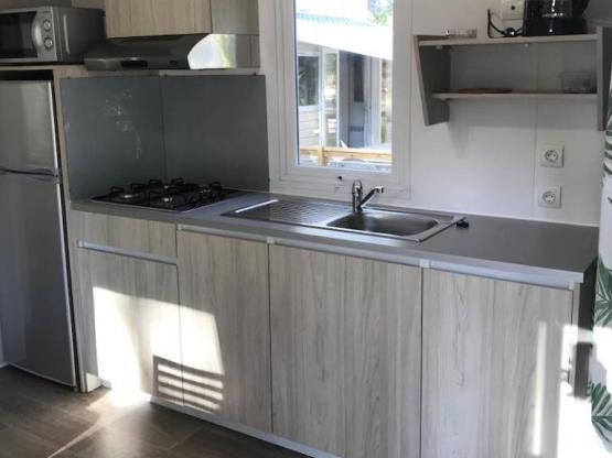 Mobilhome Confort 28m² -aire acondicionado + TV + terraza cubierta