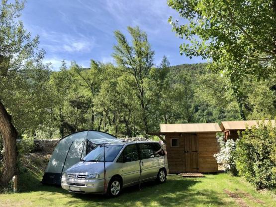 Premium camping pitch with private sanitary (1 vehicle + 1 tent or 1 caravan)