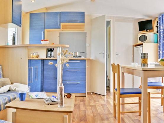 Mobilheim Confort 3 Schlafzimmer + TV  + überdachte Terrasse