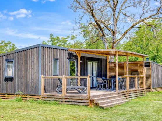 Homeflower Premium 30m² - 3 habitaciones + Terraza semi-cubierta + TV