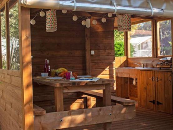 Standplads Privilège Freecamp Guinguette + Electricidad 10A