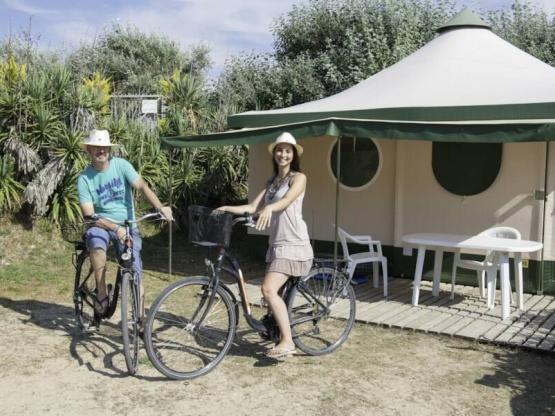 xxx Tente Pagan AVEC SANITAIRES 2ch arrivée le dimanche