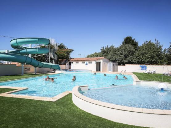 Mobilhome Confort 23m² - 2 habitaciones + Terraza semi-cubierta 9m²