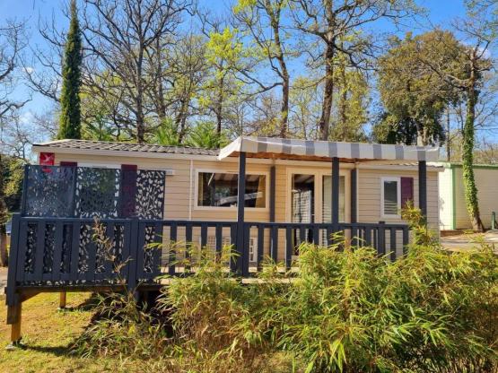 Mobilheim Confort 24-34m² - 3 Schlafzimmer - überdachte Terrasse + TV