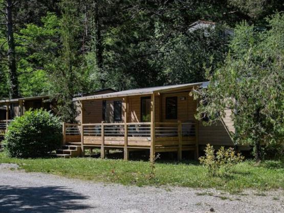 Stacaravan Premium Trendy 33m² - 3 slaapkamers + overdekt terras -