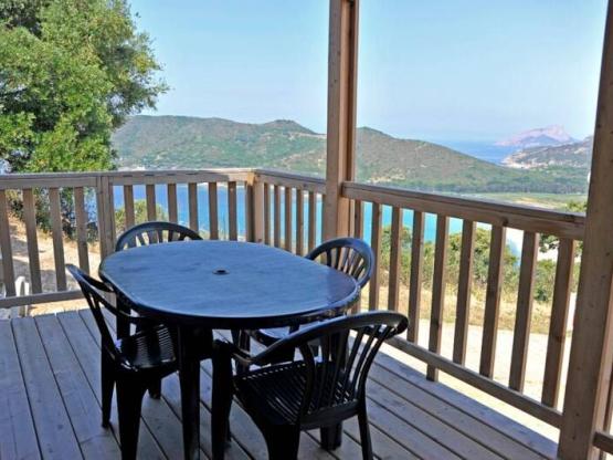 COTTAGE WITH SEAVIEW (D)