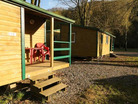 Chalet de 2 dormitorios con cocina y WC separado