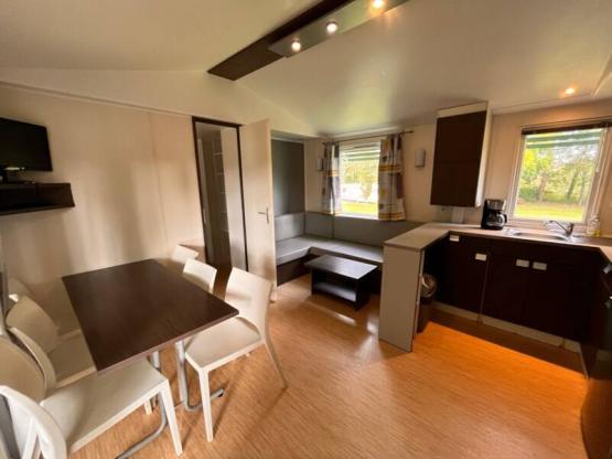 Mobilhome Confort 38m² 3 habitaciones + TV + terraza cubierta 18m² + 2 cuartos de baño