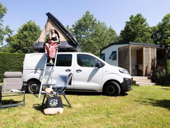 Emplacement avec sanitaires invidivuels.