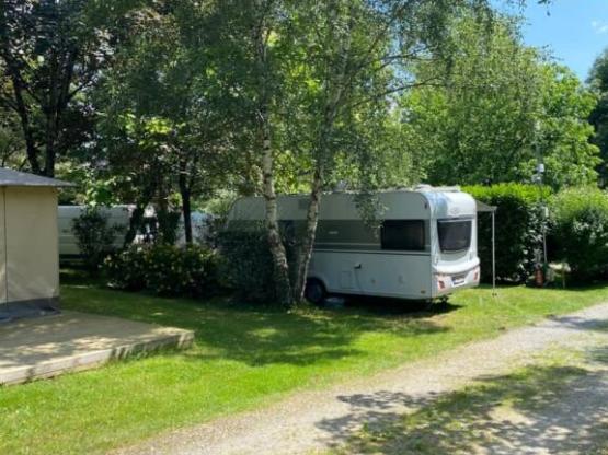 Parcela en camping + Caravana