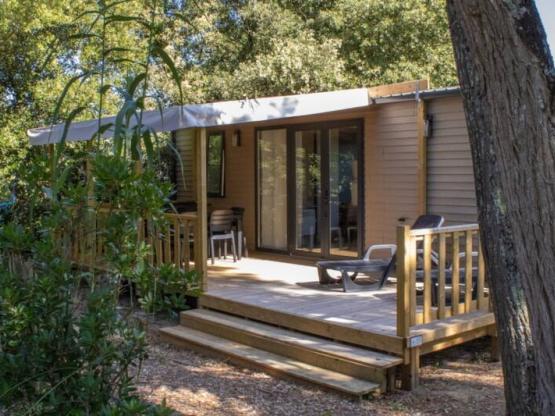 Stacaravan PREMIUM "TERRE et FORET" - 35m² - Half-schaduwrijk terras - 3 kamers - Nieuw 2024