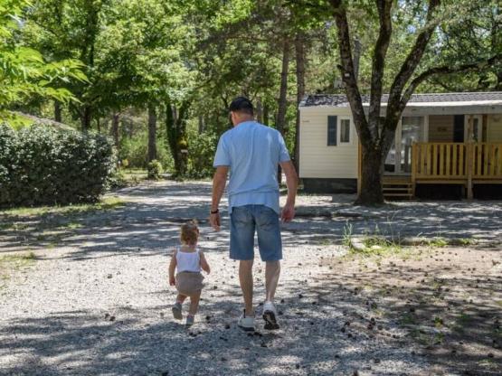 Mobilheim Confort Cocoon 28m² - 2 Schalfzimmer + überdachte Terrasse -