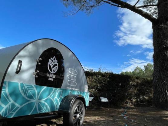 COSY NATURE - cama doble, cocina americana, muebles de jardín -