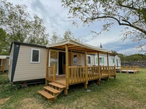 NUEVO Mobile home - 3 habitaciones con aire acondicionado Nesasio