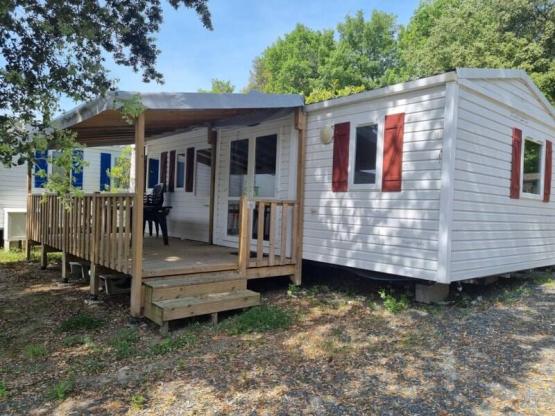 Stacaravan Standard 24-34m² - 3 slaapkamers - overdekt terras + TV