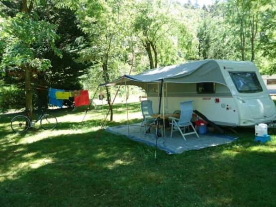 COMFORT PITCH incl. 2 people + véhicle + electricity