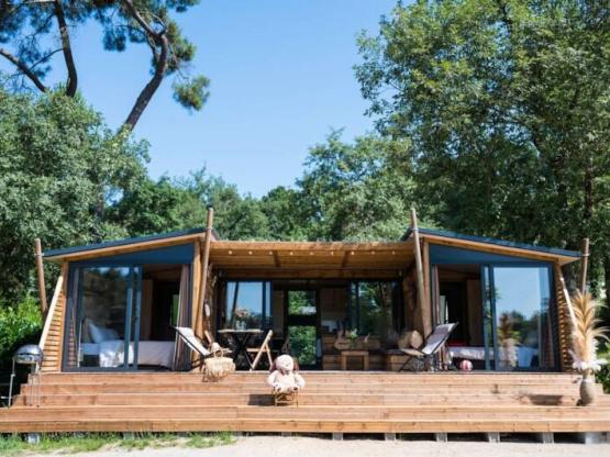 Chalet premium 2 dormitorios 2 baños frente al estanque