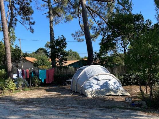 Parcela : coche + electricidad  (Reservado para vehículos ligeros)