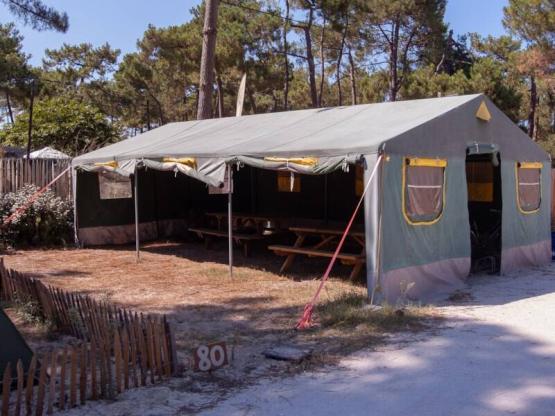 Parcela compartida 2 bicicletas/Peatón + tienda