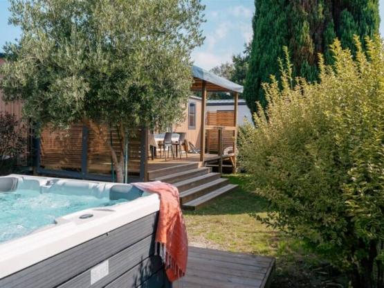 Mobilhome SPA VIP 3 Rooms & 2 Bathrooms - TV + Dishwasher