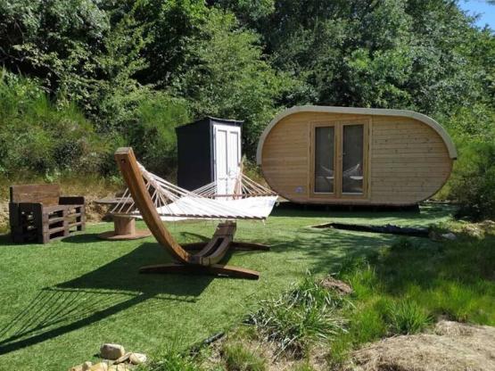 Cabaña HOBBIT de madera inusual