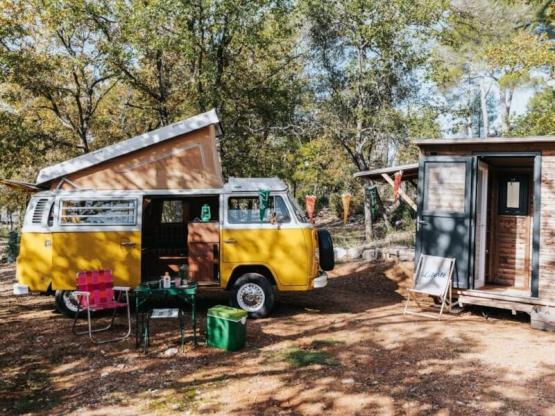 Parcela Confort + 1 vehículo - con baño + electricidad