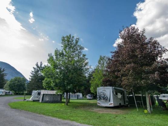 Paquete de camping (parcela, 2 personas, 1 vehículo)
