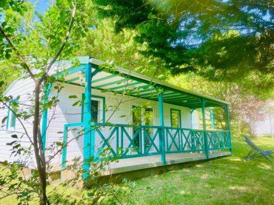 Chalet Douglas Premium de 32 m² con aire acondicionado: 2 habitaciones + terraza cubierta de 15 m²