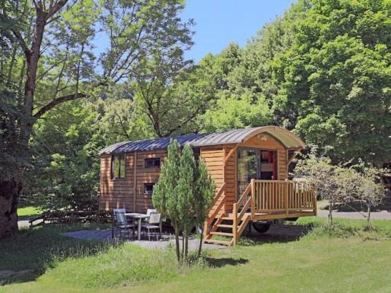 ALOJAMIENTO CON VISTA AL LAGO