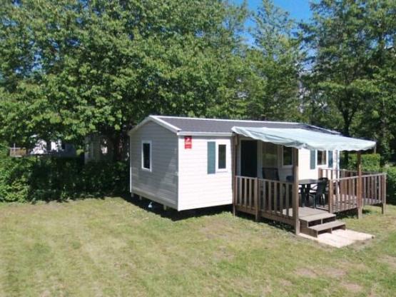 3-bedroom mobile home with air conditioning