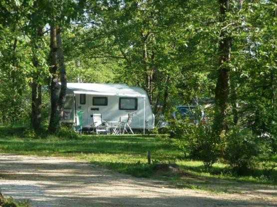 Camping Pitch Comfort 100m² (Water point, Elecricity 16A & Car)