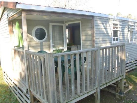 Mobilhome Standard 23 m² (2 habitaciones) con Terraza semi-cubierta 7 m²