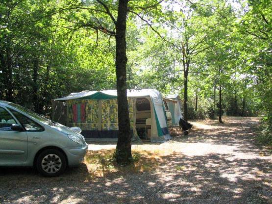 Especial PRIVILEGE 110 - 120m² + electricidad 10 Amp + coche + tienda o caravana