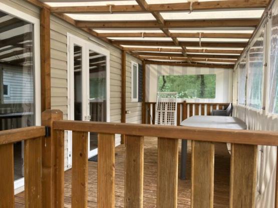 Mobilhome avec terrasse couverte 3 chambres
