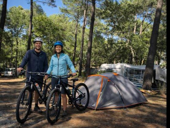 Parcela para ciclistas (paquete para 2 personas + 1 tienda de campaña + 1 bicicleta) sin electricidad