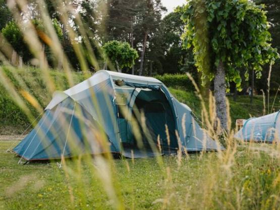 Emplacement équipé "prêt-à-camper"