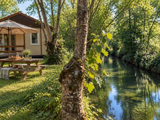 Chalet «Confort Bord de l’Eau»: 35 m², 2 habitaciones, terraza cubierta y televisión