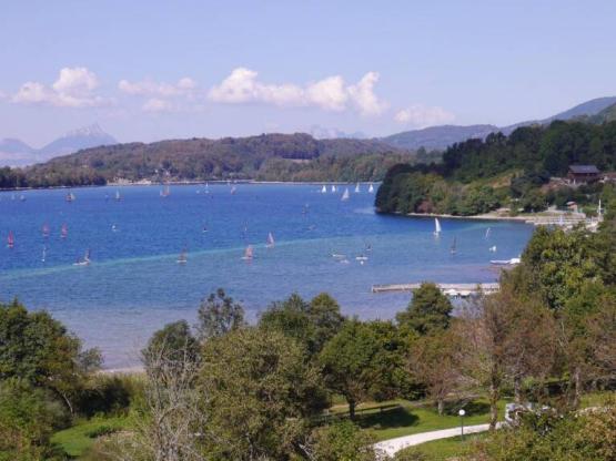 Mobilheim Premium Riviera 32m² – 3 Schlafzimmer + halbüberdachte Terrasse 15m² + TV + Klimaanlage -