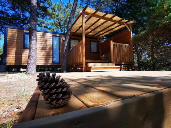 Mobilhome MALAGA 27m² - 2 habitaciones (Nuevo 2020) terraza de madera semicubierta