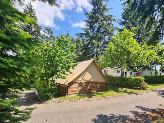 Parcela + Tienda o Caravana