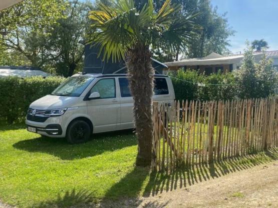 Parcela SIN electricidad +1 coche + tienda o caravana