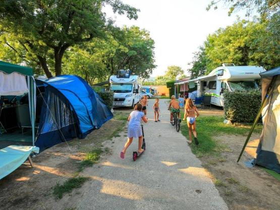 Camping-car hasta 7m + electricida + 2 adultos + tasas