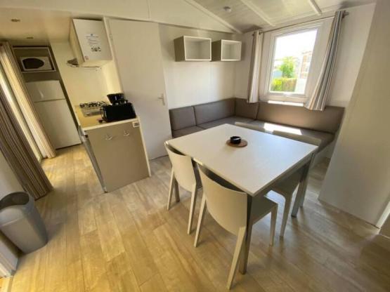 Standard 3 Bedrooms wooden terrace + Awning