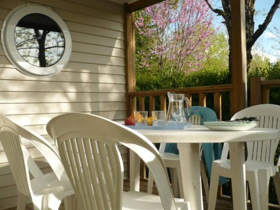 Mobil home 20m² - 2 Habitaciones + Terraza semi-cubierta 7,50m²