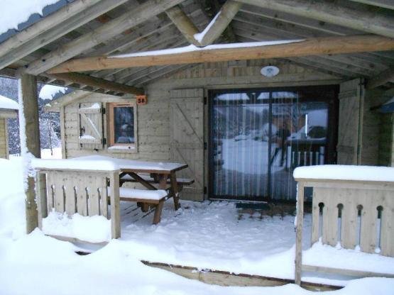 8.MOUNTAIN WOODEN CHALET 35m² with disabled access and terrace *
