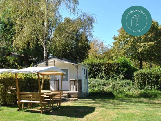 PARCELA CON BAÑO PRIVADO - Electricidad 16A + Agua + Desagüe + Frigorífico 45L