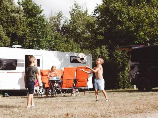 Parcela 160-250m² - tienda o caravana