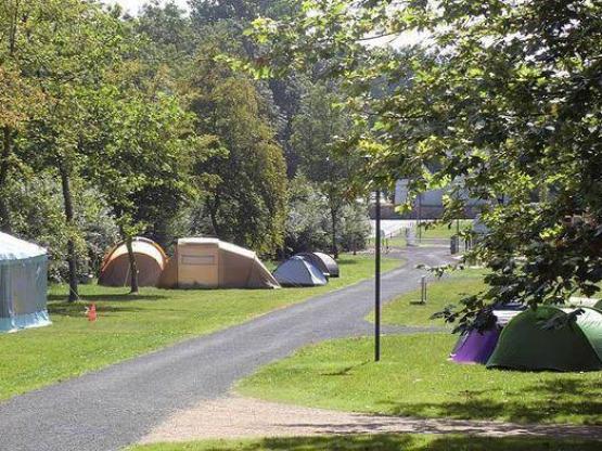 ESPECIAL EXCURSIONISTA (parcela con tienda sin coche)