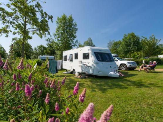 Stellplatz Grand Comfort: Strom + Wasser- und Abwasseranschluss